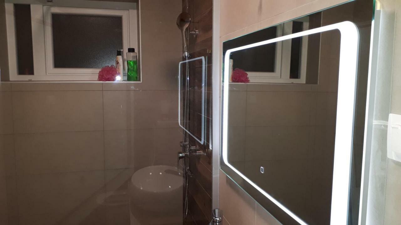 Best4You Apartment - Sea View - 70 M2 - 2 Bedrooms Дубровник Екстер'єр фото